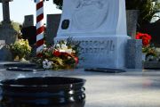 Remont mogiły zbiorowej żołnierzy Wojska Polskiego z 1939 r., zlokalizowanej na cmentarzu parafialnym w Czerwińsku nad Wisłą, 