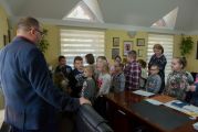 Wizyta dzieci z Grodźca w Urzędzie Miasta i Gminy, 